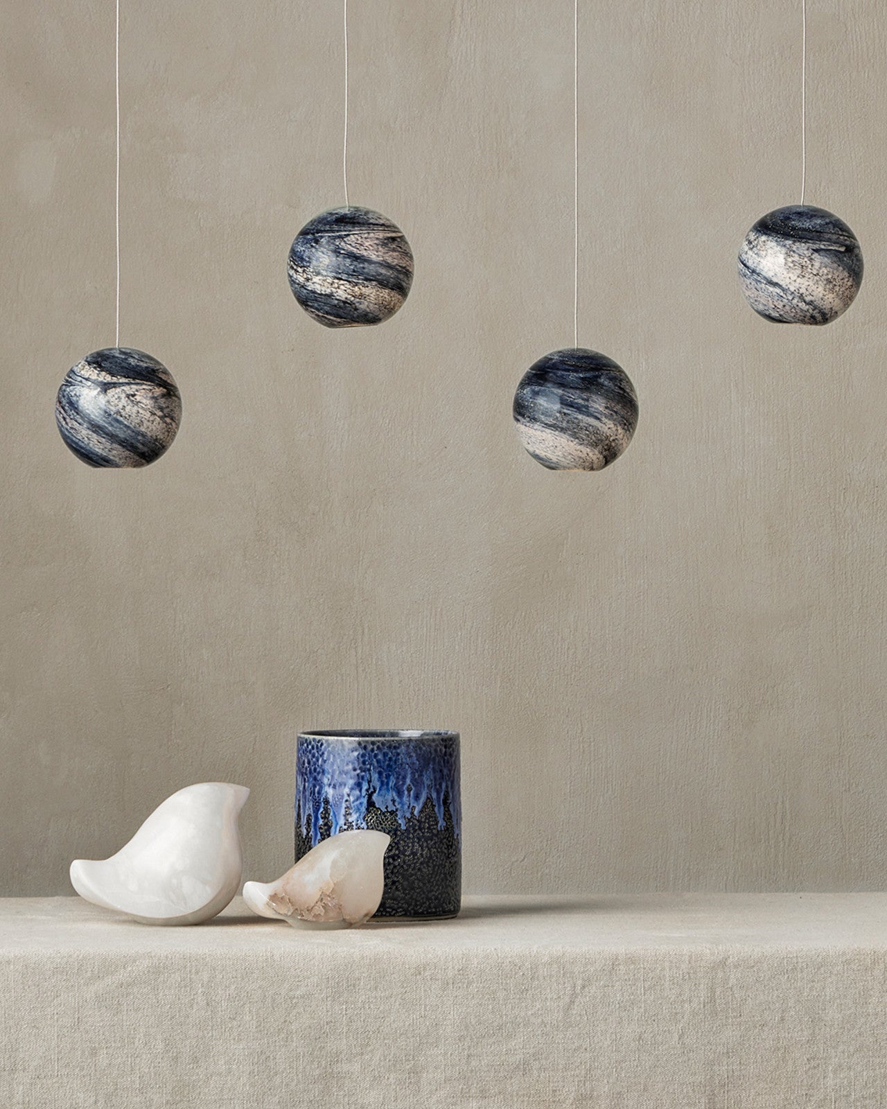 Kelmscott Large Blue Cachepot